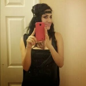 Meet your Posher, Danielle